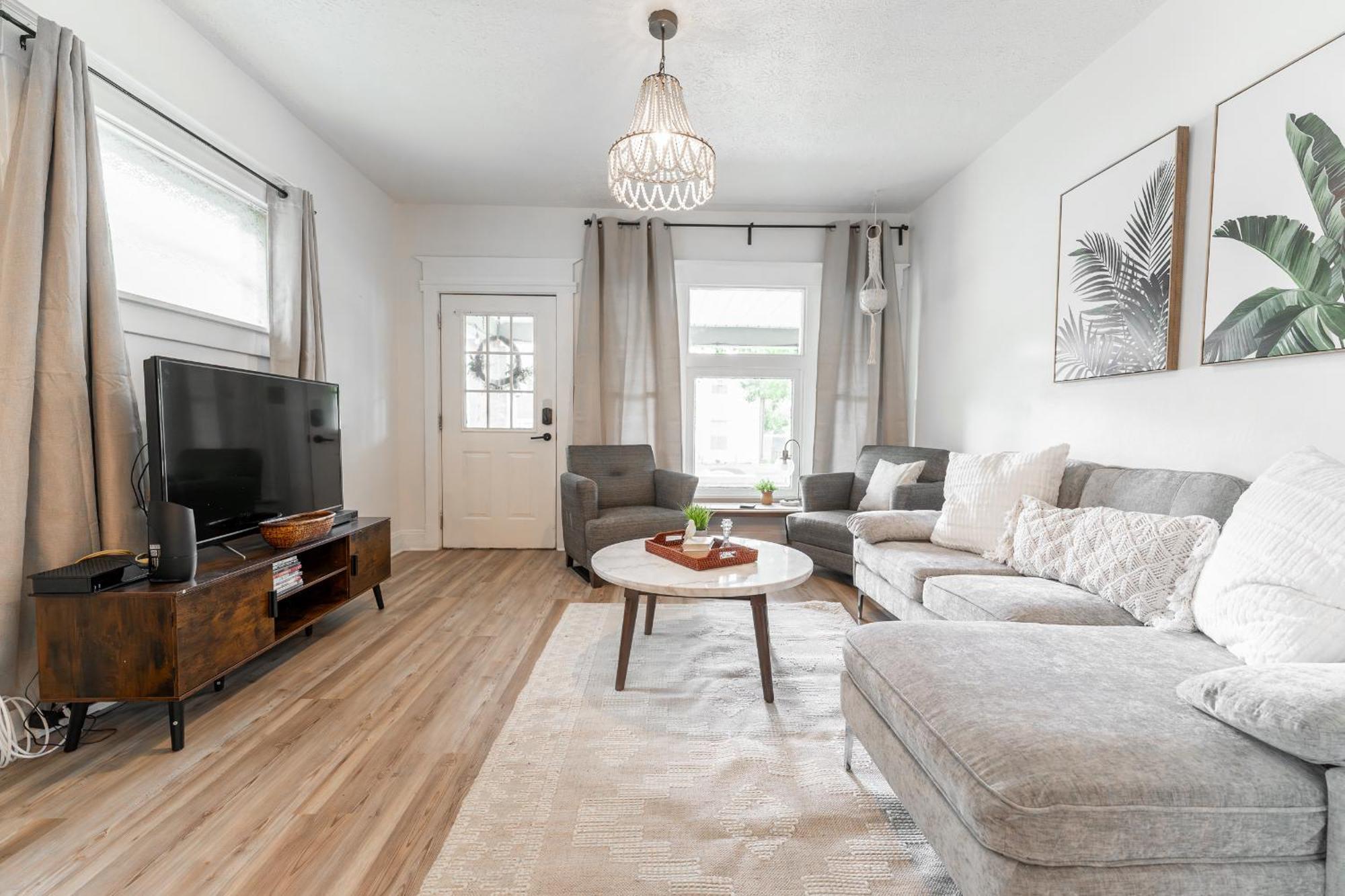 Holiday home Cozy Near Fountain Square & 5 Min Lucas Oil Indianapolis
